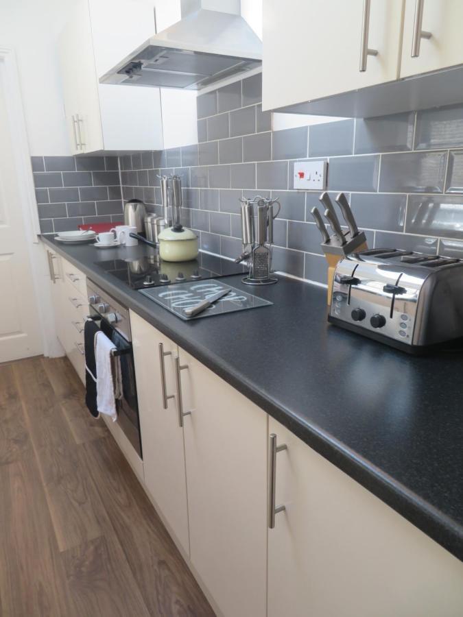 Entire 2 Bed Ground Floor Apartment Central But Quiet Newmarket  Εξωτερικό φωτογραφία