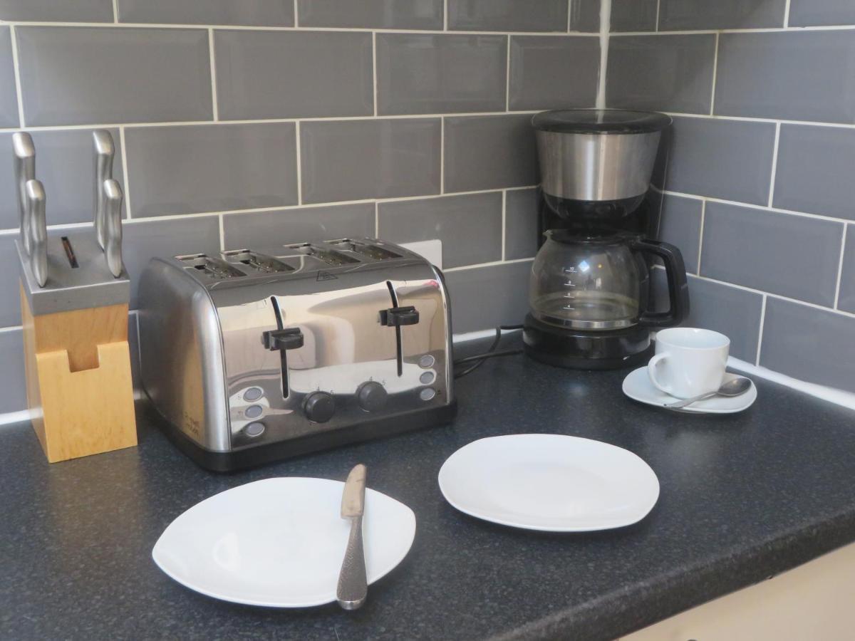 Entire 2 Bed Ground Floor Apartment Central But Quiet Newmarket  Εξωτερικό φωτογραφία