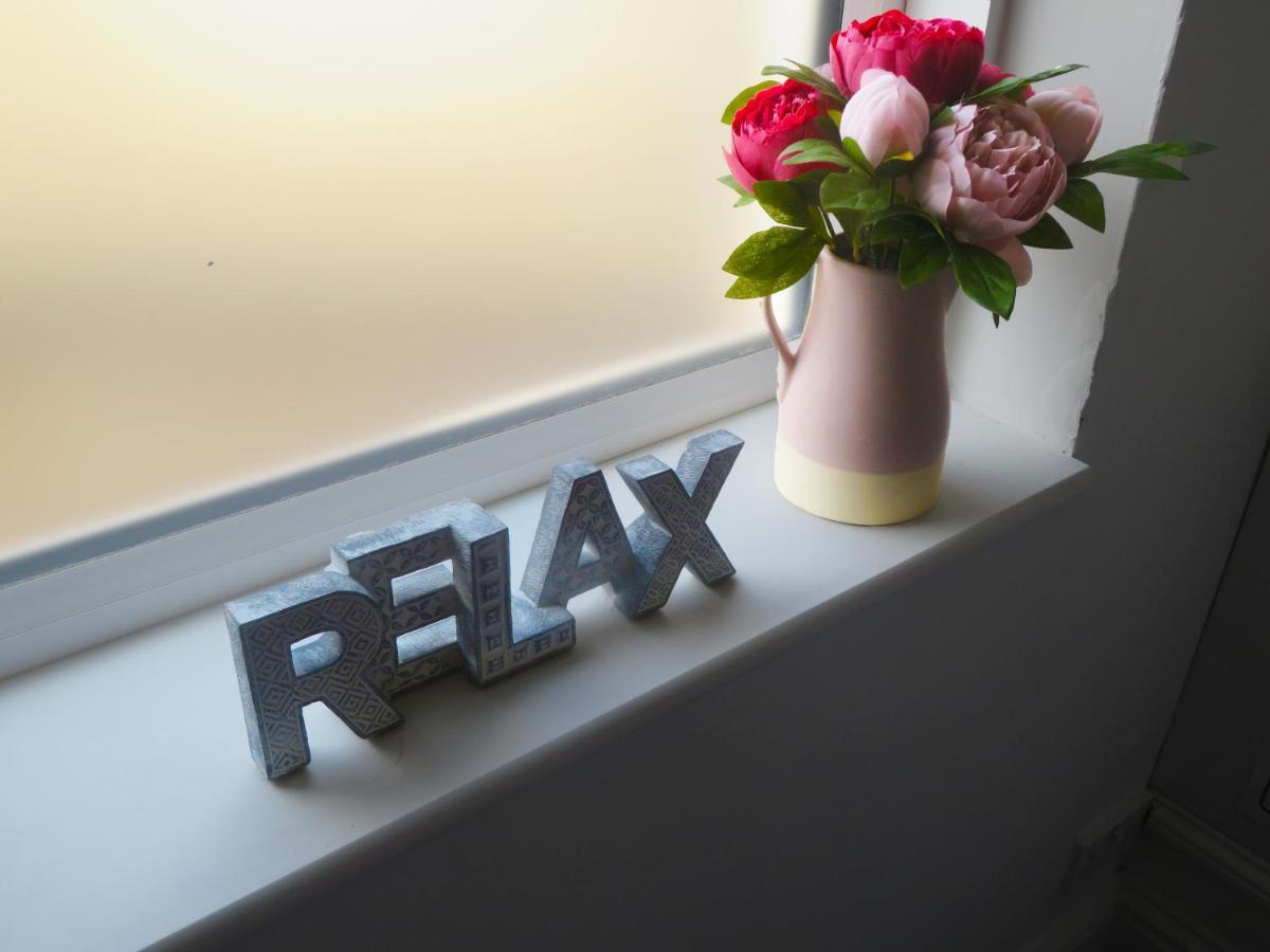Entire 2 Bed Ground Floor Apartment Central But Quiet Newmarket  Εξωτερικό φωτογραφία